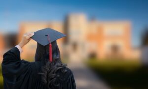 Indian students can study in the UK with a £10,000 UK Government scholarship for postgraduate programs. Check eligibility, universities & apply now.